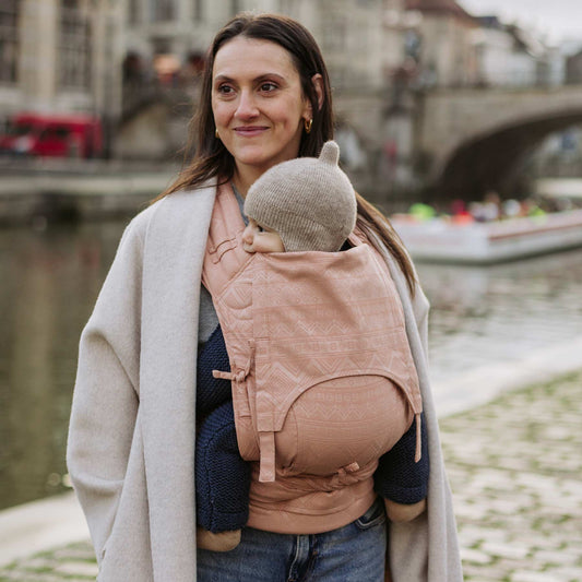 Vue de face de FlyClick Halfbuckle PorteBébé Design Cubic Lines  tuscany