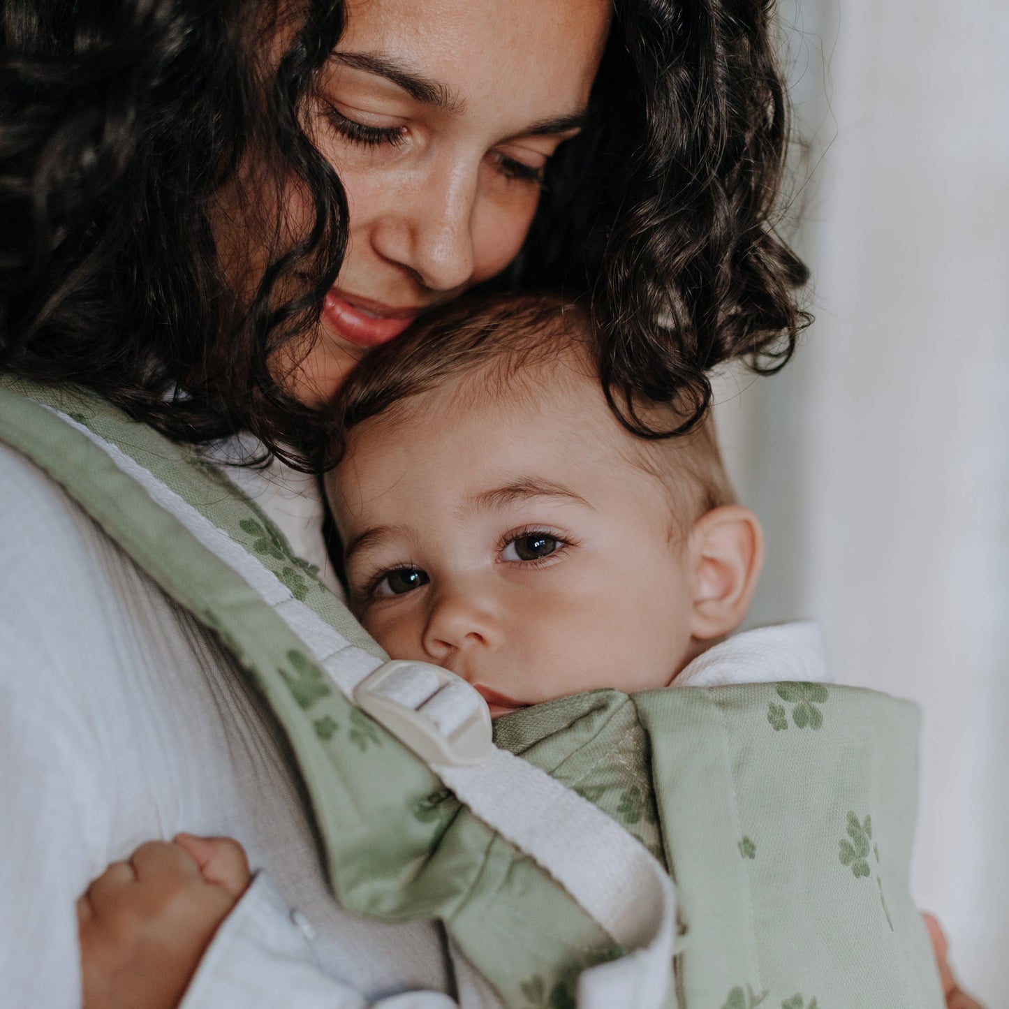 Fusion - Full-Buckle Baby Carrier - Clover - pale green