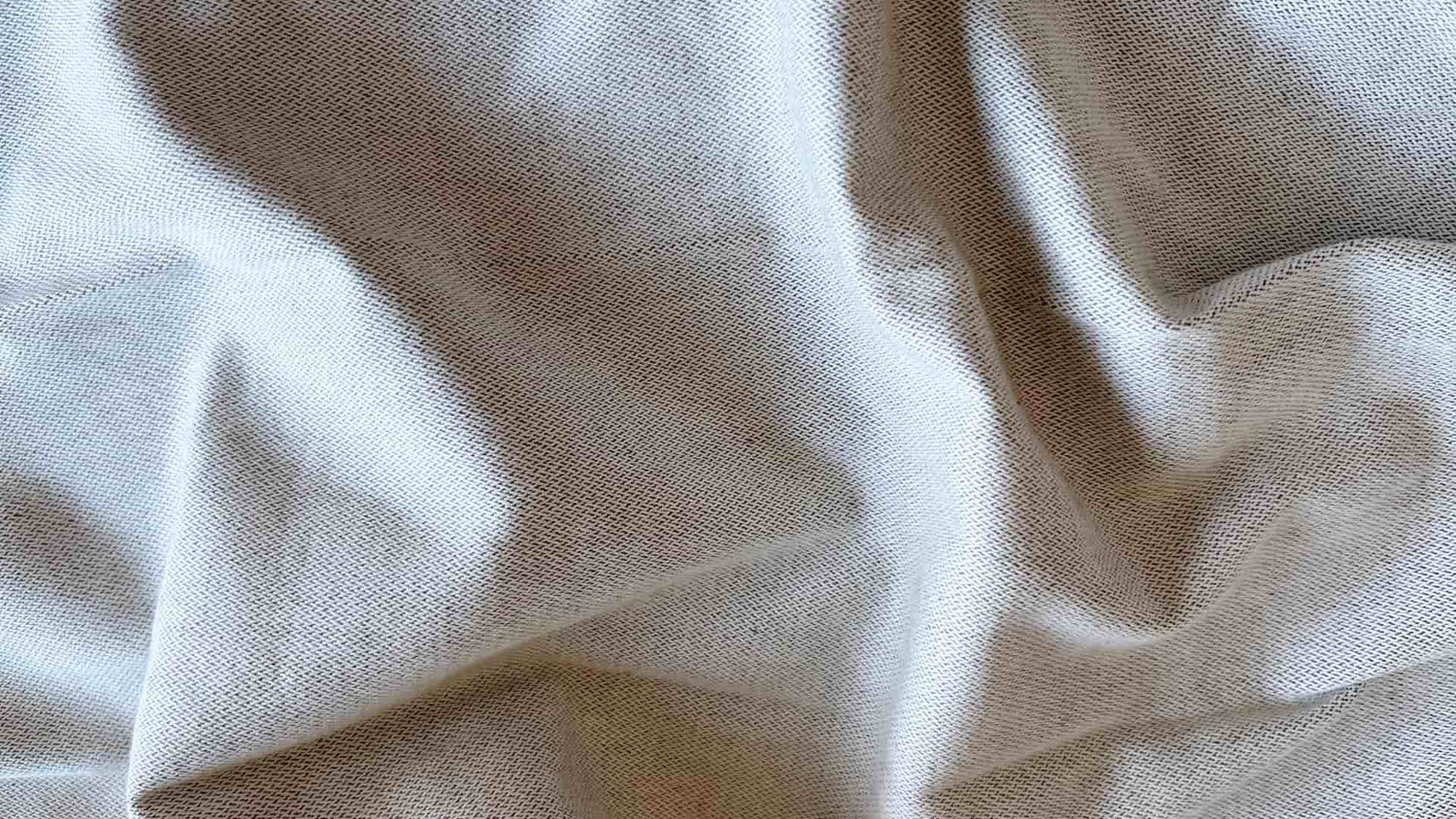 Detail: chevron cream