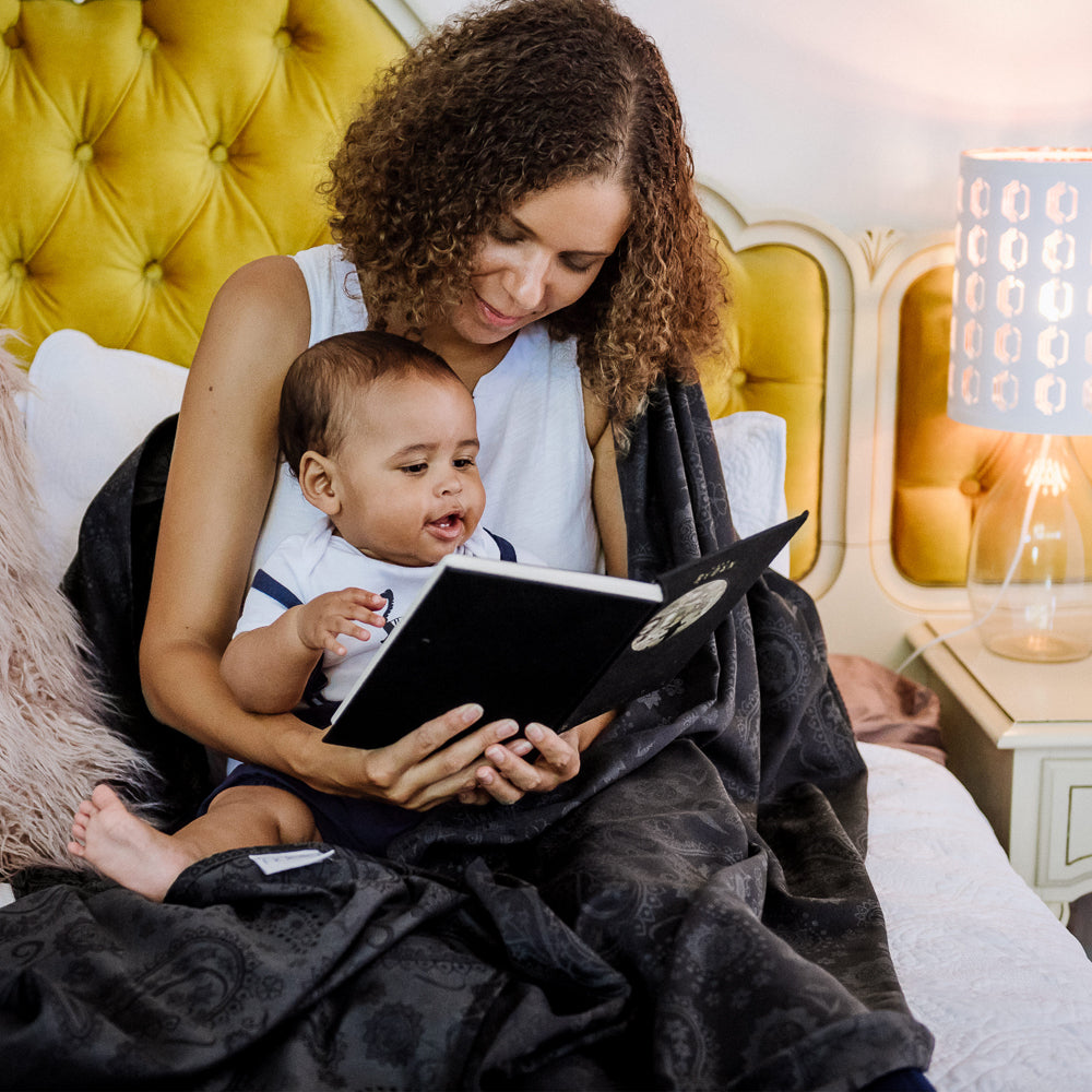 Mood image of Baby wraps Design Persian Paisley – anthracite