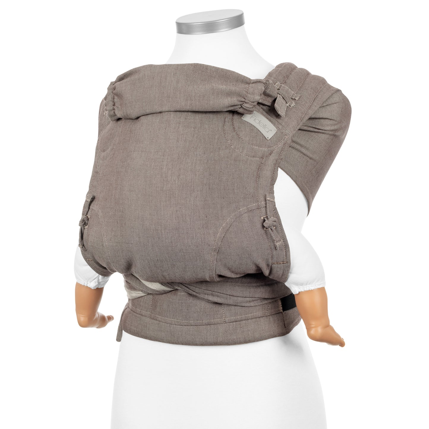Seitliche Ansicht von FlyClick Halbschnallen Babytrage Design Chevron walnut
