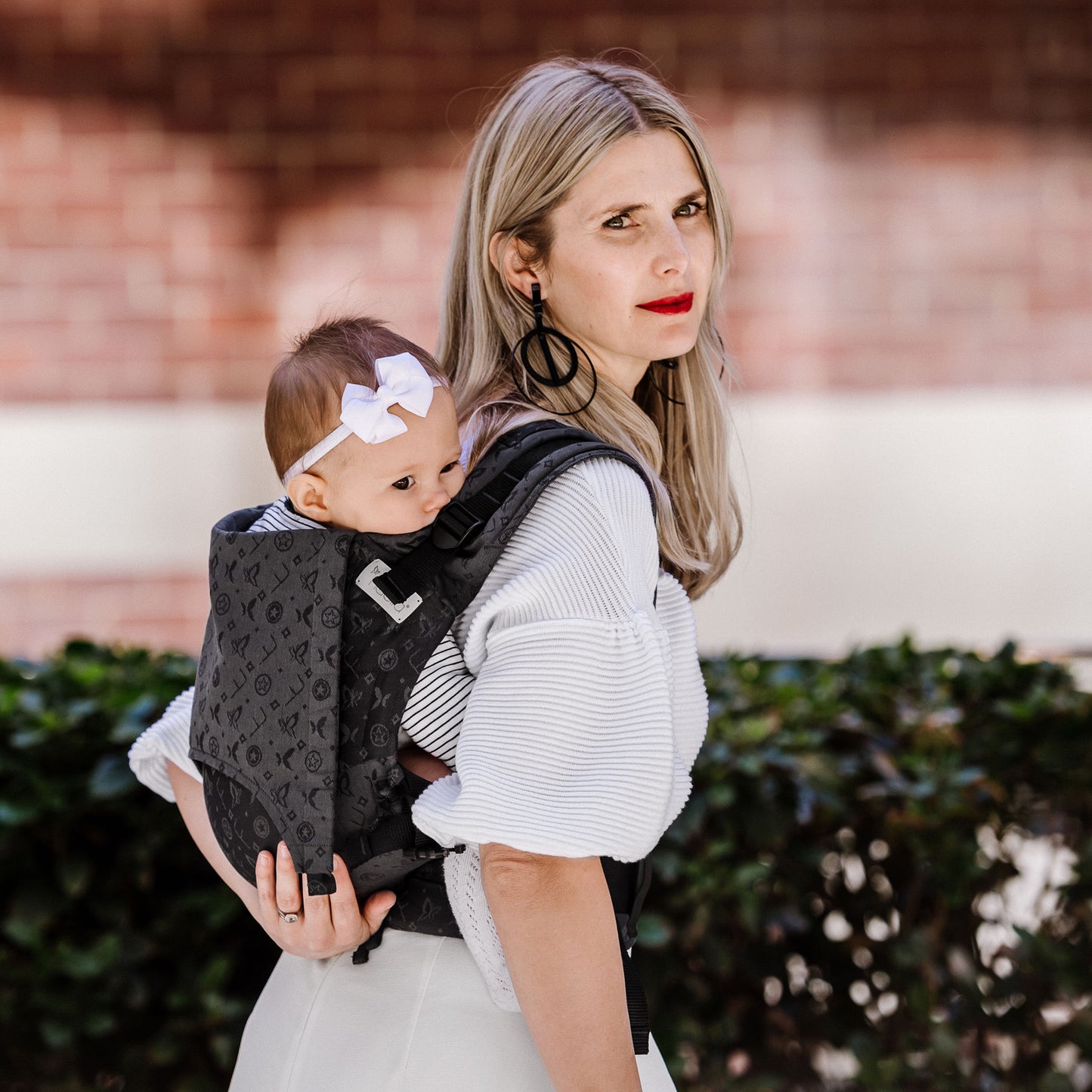 Fusion - Fullbuckle Baby Carrier - Saint Tropez - charming black