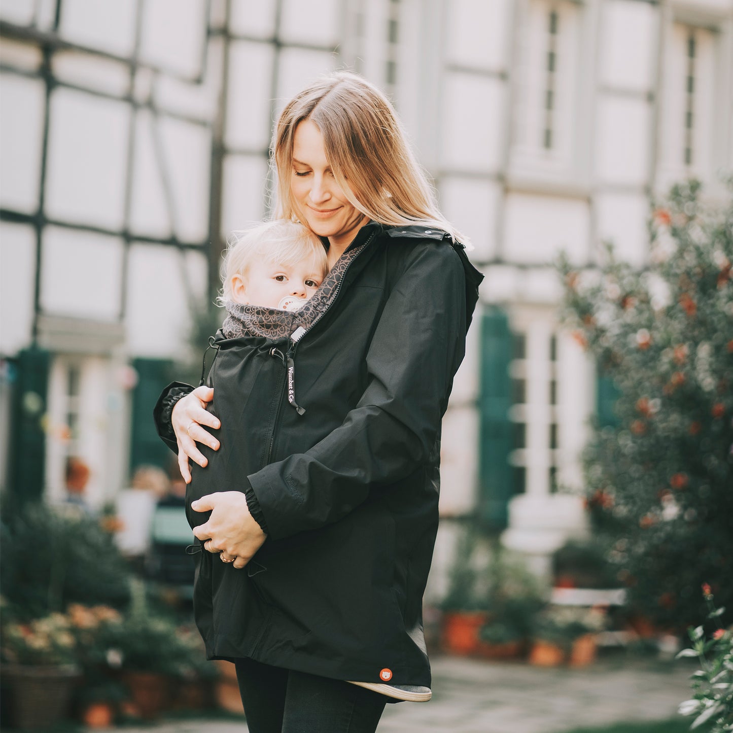 NUMBAT GO - pregnancy and baby wearing jacket - black