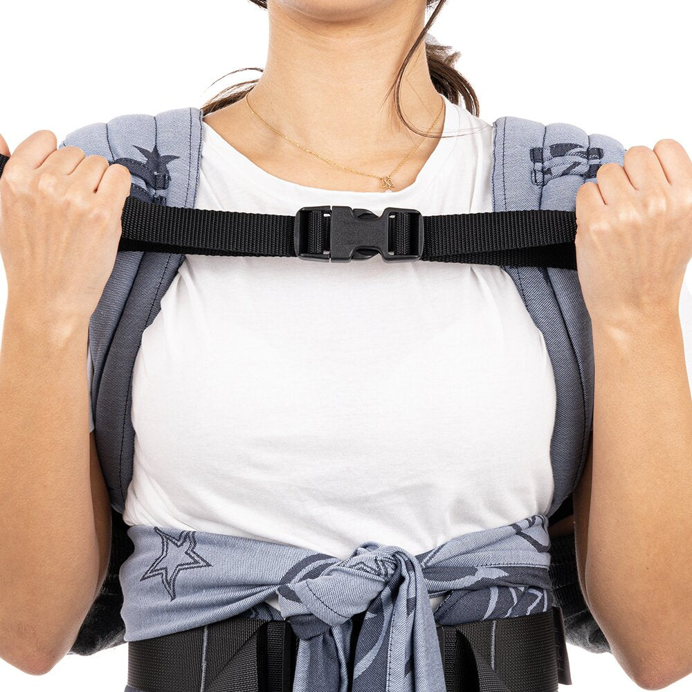 Baby carrier sales chest strap